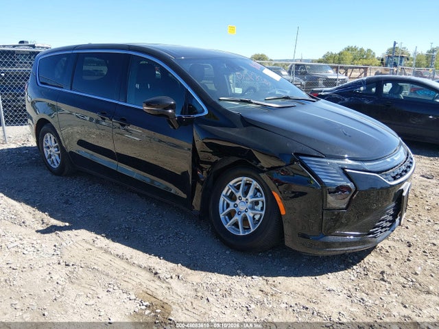 Продажа на аукционе авто 2027 Chrysler Pacifica, vin: 2C4RC1BG9VR563804, номер лота: 46083610