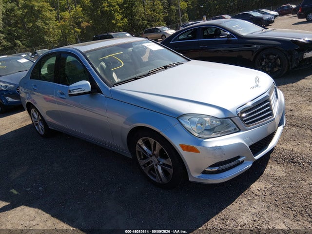 Продажа на аукционе авто 2013 Mercedes-benz C 250 Luxury, vin: WDDGF4HB1DA791364, номер лота: 46083614