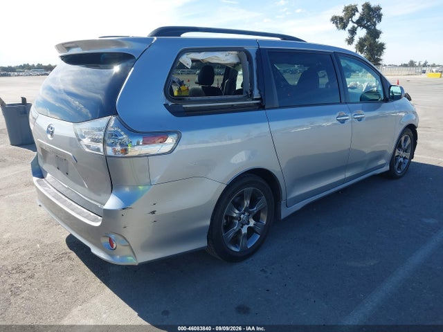 2016 Toyota Sienna Se Premium 8 Passenger მანქანა იყიდება აუქციონზე, vin: 5TDXK3DC0GS756529, აუქციონის ნომერი: 46083840