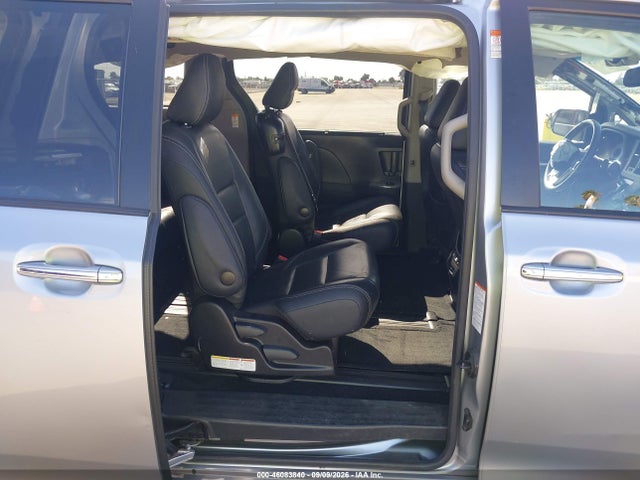 2016 Toyota Sienna Se Premium 8 Passenger მანქანა იყიდება აუქციონზე, vin: 5TDXK3DC0GS756529, აუქციონის ნომერი: 46083840