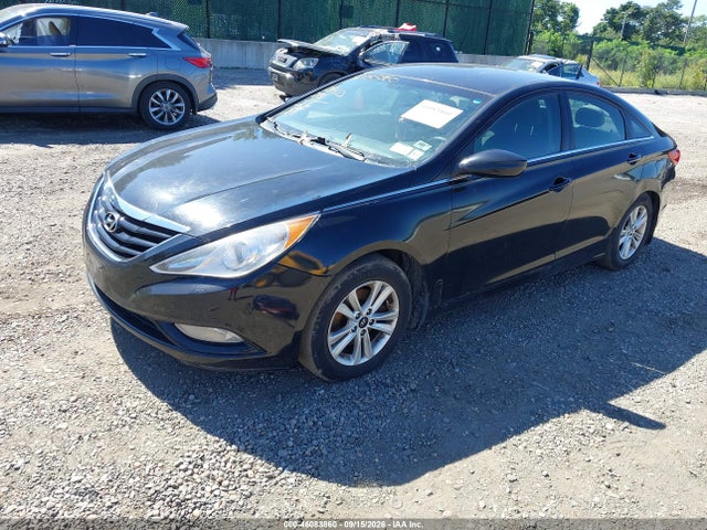 2013 Hyundai Sonata Gls მანქანა იყიდება აუქციონზე, vin: 5NPEB4AC1DH667989, აუქციონის ნომერი: 46083860