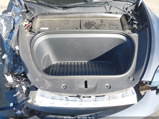 2023 Tesla Model Y Awd/long Range Dual Motor All-wheel Drive მანქანა იყიდება აუქციონზე, vin: 7SAYGDEE2PA075708, აუქციონის ნომერი: 46083917