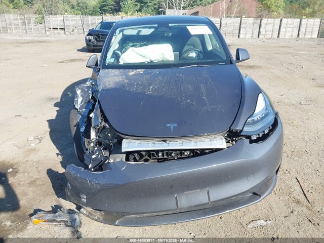 2023 Tesla Model Y Awd/long Range Dual Motor All-wheel Drive მანქანა იყიდება აუქციონზე, vin: 7SAYGDEE2PA075708, აუქციონის ნომერი: 46083917