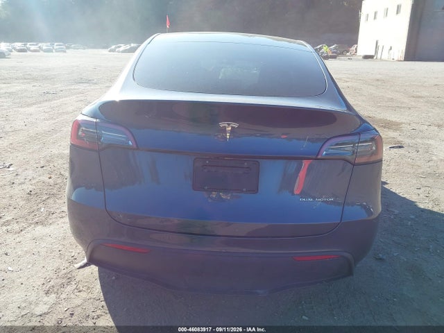 2023 Tesla Model Y Awd/long Range Dual Motor All-wheel Drive მანქანა იყიდება აუქციონზე, vin: 7SAYGDEE2PA075708, აუქციონის ნომერი: 46083917