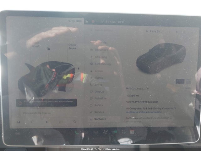 2023 Tesla Model Y Awd/long Range Dual Motor All-wheel Drive მანქანა იყიდება აუქციონზე, vin: 7SAYGDEE2PA075708, აუქციონის ნომერი: 46083917