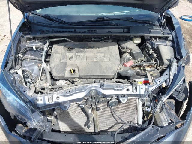 46084009 :رقم المزاد ، 5YFBURHE4JP841585 vin ، 2018 Toyota Corolla Le مزاد بيع