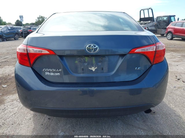 46084009 :رقم المزاد ، 5YFBURHE4JP841585 vin ، 2018 Toyota Corolla Le مزاد بيع