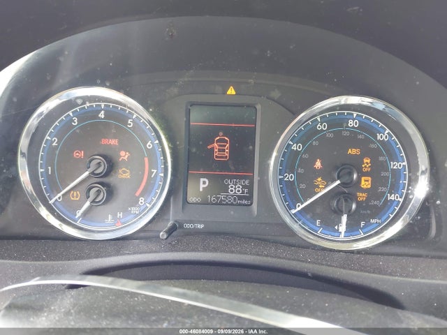 46084009 :رقم المزاد ، 5YFBURHE4JP841585 vin ، 2018 Toyota Corolla Le مزاد بيع