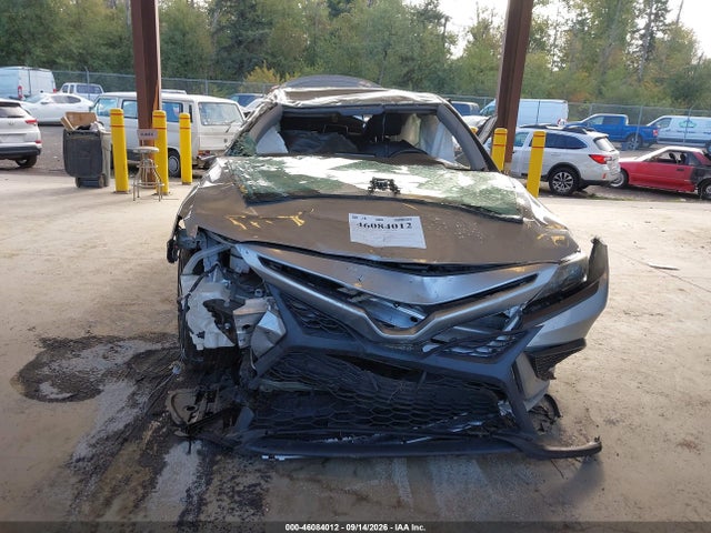 4T1G11AK0MU413404 Toyota CAMRY SE