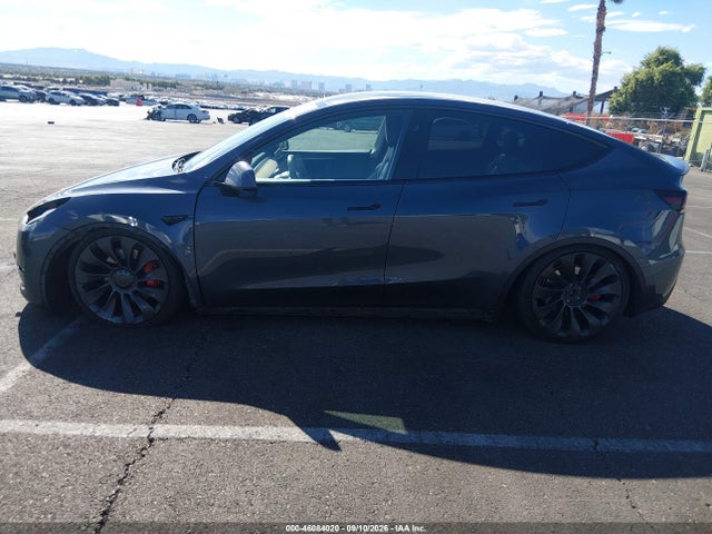 Tesla Model Y Performance Dual Motor All-wheel Drive 2023 7SAYGDEF2PF835129 Image 12