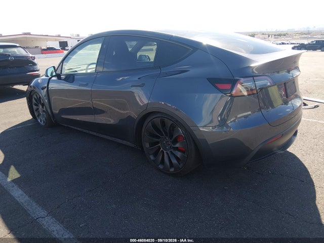 Tesla Model Y Performance Dual Motor All-wheel Drive 2023 7SAYGDEF2PF835129 Image 3