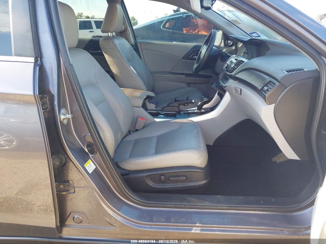 46084194 :رقم المزاد ، 1HGCR2F87FA089100 vin ، 2015 Honda Accord Ex-l مزاد بيع