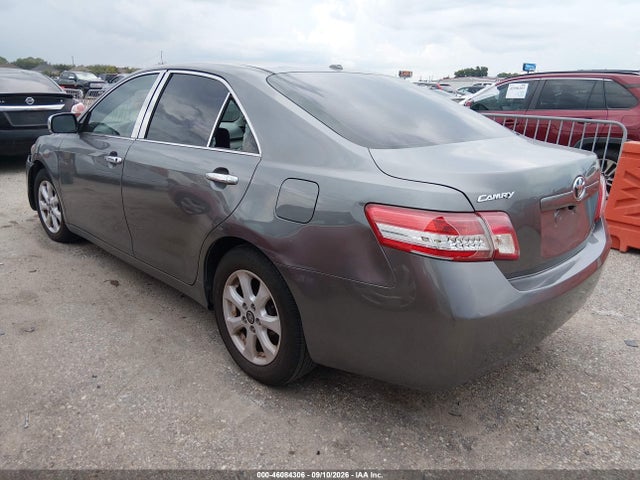 2011 Toyota Camry Le მანქანა იყიდება აუქციონზე, vin: 4T1BF3EK1BU208172, აუქციონის ნომერი: 46084306