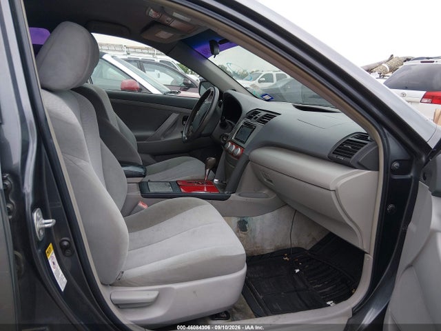 2011 Toyota Camry Le მანქანა იყიდება აუქციონზე, vin: 4T1BF3EK1BU208172, აუქციონის ნომერი: 46084306