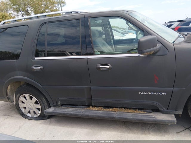 Продажа на аукционе авто 2004 Lincoln Navigator, vin: 5LMFU27R64LJ31543, номер лота: 46084326