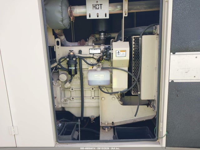 46084414 :رقم المزاد ، 1Z9BU16276M026023 vin ، 2006 Trai Katolight 60kw مزاد بيع