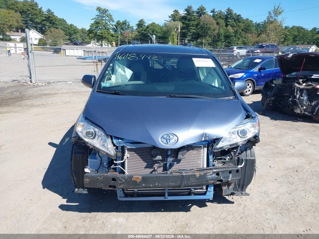 5TDYK3DC2GS739266 Toyota Sienna Xle 8 Passenger