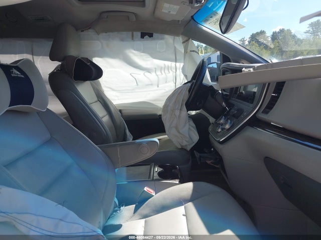 5TDYK3DC2GS739266 Toyota Sienna Xle 8 Passenger