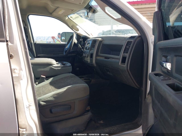 46084438 :رقم المزاد ، 3C6UR5HL2DG526478 vin ، 2013 Ram 2500 Tradesman مزاد بيع