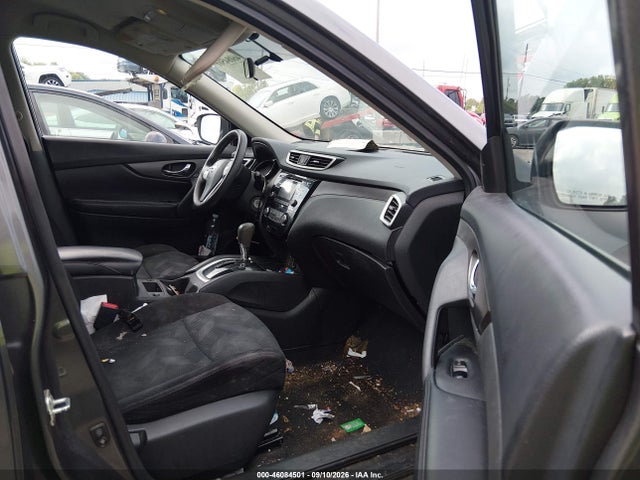 2015 Nissan Rogue S მანქანა იყიდება აუქციონზე, vin: 5N1AT2MT6FC771528, აუქციონის ნომერი: 46084501