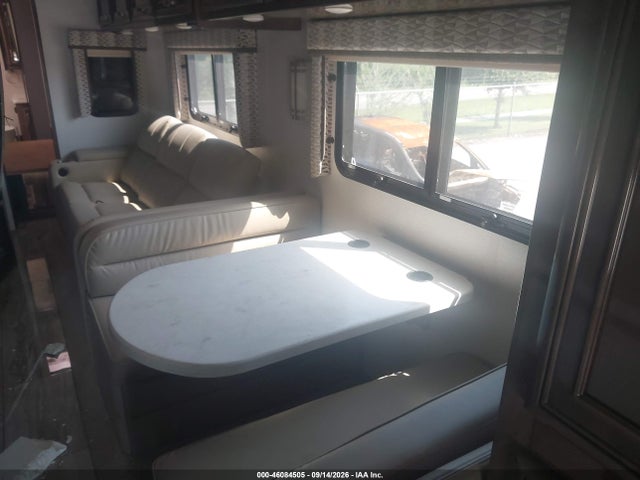 Freightliner Chassis S-2 2021 4UZADVFC3MCMX2328 Image 8