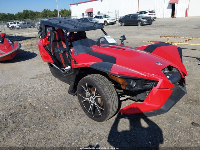 46084554 :رقم المزاد ، 57XAAPFA5F5103959 vin ، 2015 Polaris Slingshot مزاد بيع