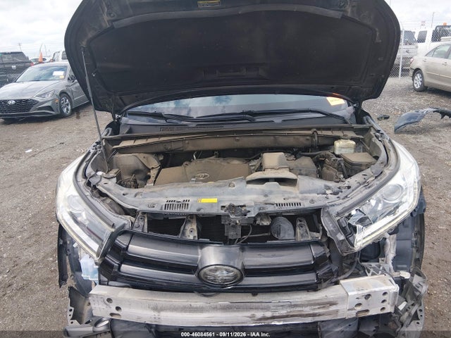 Aukcja sprzedaży 2017 Toyota Highlander Se, vin: 5TDKZRFH5HS188815, numer aukcji: 46084561