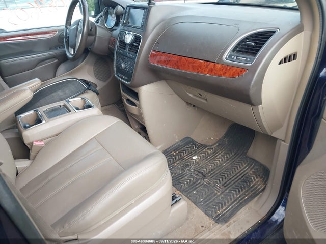 46084605 :رقم المزاد ، 2C4RC1BG6GR200105 vin ، 2016 Chrysler Town & Country Touring مزاد بيع