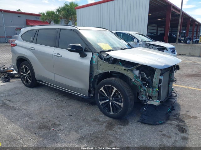 2022 Toyota Highlander Xse მანქანა იყიდება აუქციონზე, vin: 5TDLZRAH8NS123478, აუქციონის ნომერი: 46084711