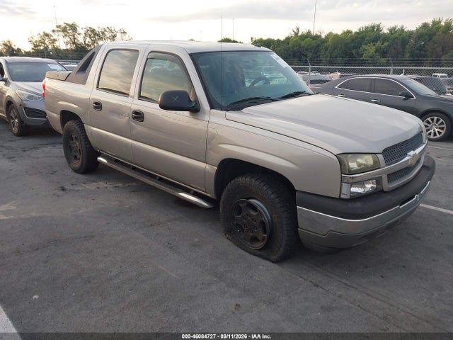 46084727 :رقم المزاد ، 3GNEC12Z05G272542 vin ، 2005 Chevrolet Avalanche 1500 Ls مزاد بيع