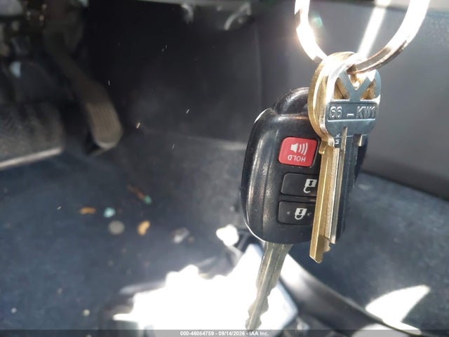 46084759 :رقم المزاد ، 2T3ZFREV0JW495148 vin ، 2018 Toyota Rav4 Le مزاد بيع
