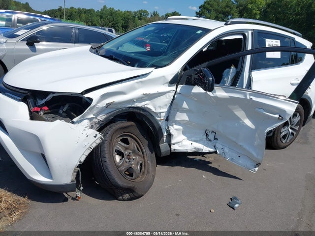 46084759 :رقم المزاد ، 2T3ZFREV0JW495148 vin ، 2018 Toyota Rav4 Le مزاد بيع