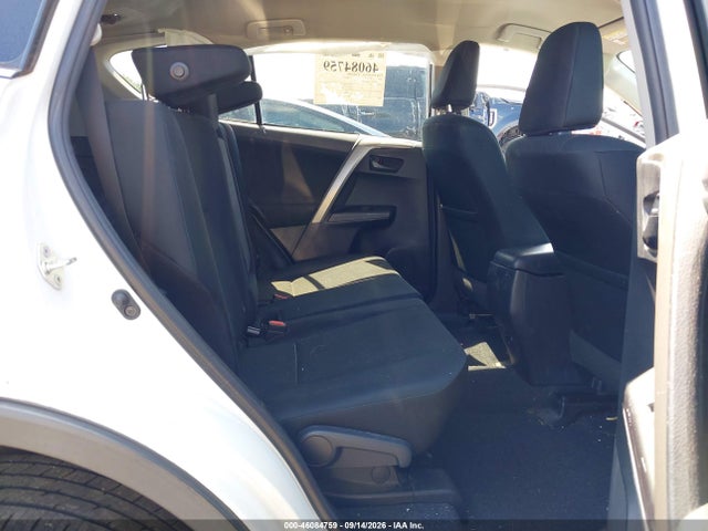 46084759 :رقم المزاد ، 2T3ZFREV0JW495148 vin ، 2018 Toyota Rav4 Le مزاد بيع