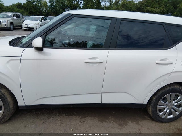 Продажа на аукционе авто 2021 Kia Soul Lx, vin: KNDJ23AU0M7797476, номер лота: 46084762