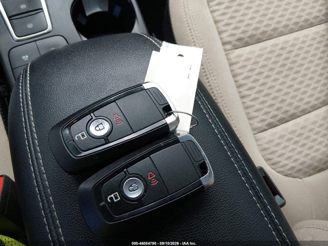 Продажа на аукционе авто 2022 Ford Escape Se, vin: 1FMCU0G65NUC04834, номер лота: 46084790