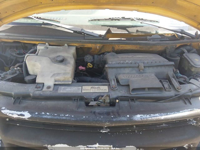 46084806 :رقم المزاد ، 1GBJG31R6Y1175703 vin ، 2000 Chevrolet Express Comm Cutaway مزاد بيع