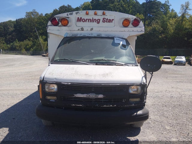 46084806 :رقم المزاد ، 1GBJG31R6Y1175703 vin ، 2000 Chevrolet Express Comm Cutaway مزاد بيع
