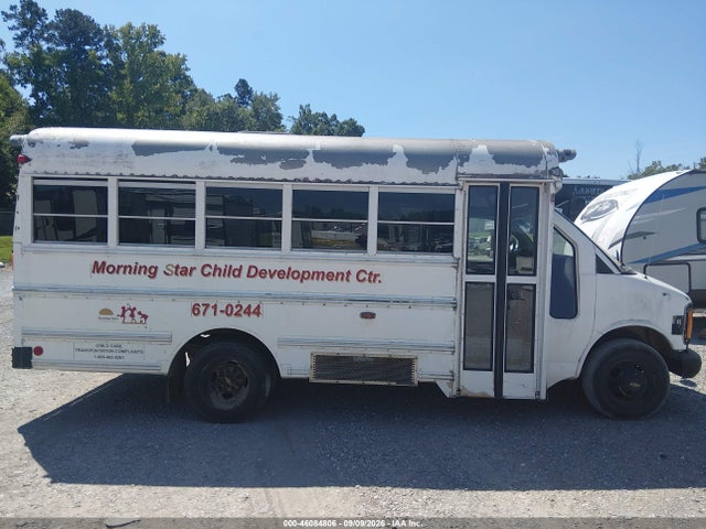 46084806 :رقم المزاد ، 1GBJG31R6Y1175703 vin ، 2000 Chevrolet Express Comm Cutaway مزاد بيع