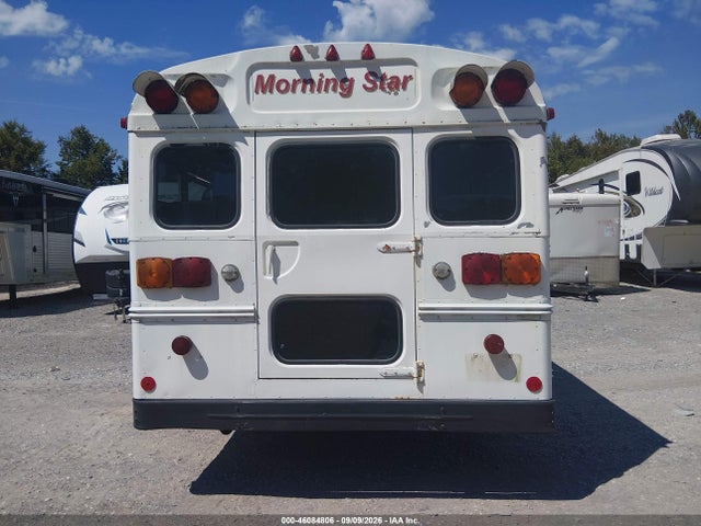 46084806 :رقم المزاد ، 1GBJG31R6Y1175703 vin ، 2000 Chevrolet Express Comm Cutaway مزاد بيع