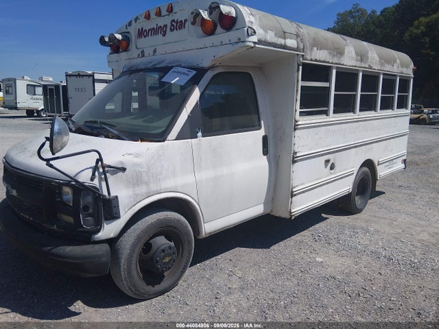 46084806 :رقم المزاد ، 1GBJG31R6Y1175703 vin ، 2000 Chevrolet Express Comm Cutaway مزاد بيع