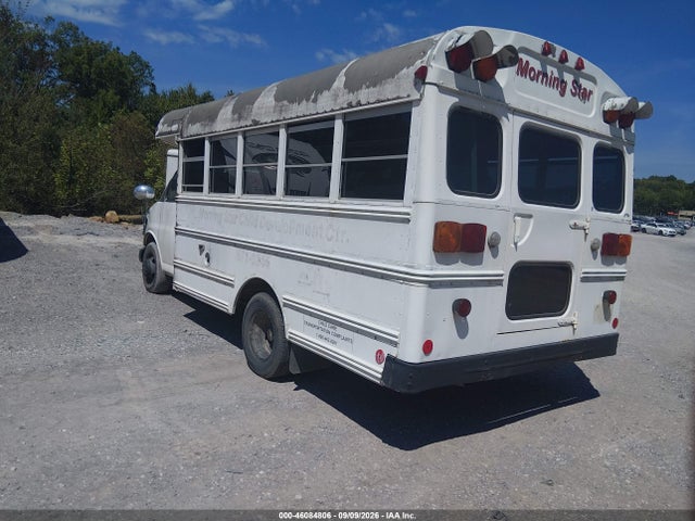 46084806 :رقم المزاد ، 1GBJG31R6Y1175703 vin ، 2000 Chevrolet Express Comm Cutaway مزاد بيع