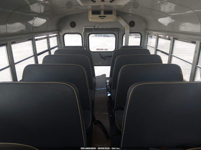 46084806 :رقم المزاد ، 1GBJG31R6Y1175703 vin ، 2000 Chevrolet Express Comm Cutaway مزاد بيع