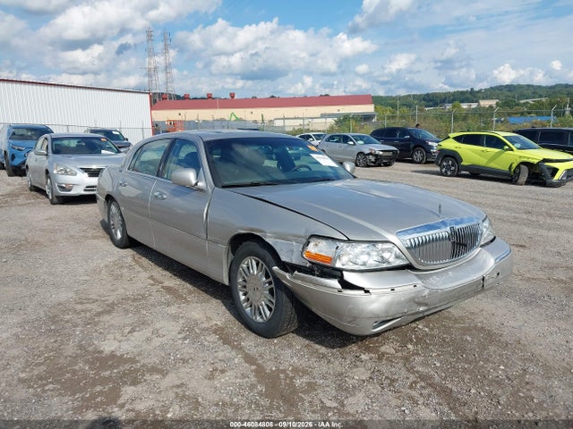 Продажа на аукционе авто 2006 Lincoln Town Car Signature Limited, vin: 1LNHM82W16Y630140, номер лота: 46084808