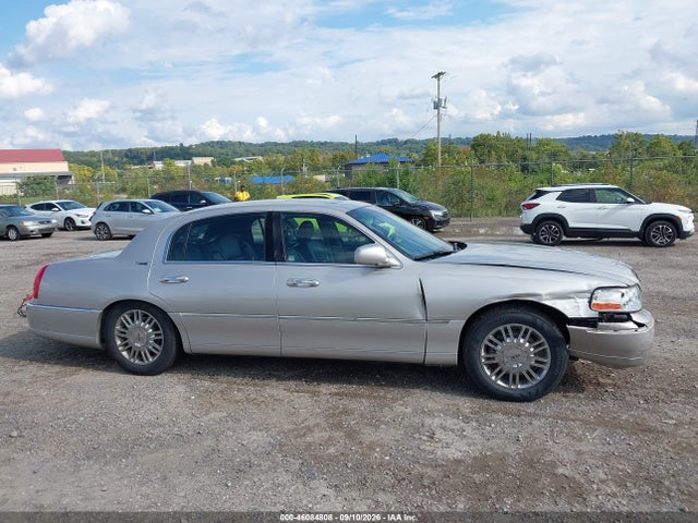 Auction sale of the 2006 Lincoln Town Car Signature Limited, vin: 1LNHM82W16Y630140, lot number: 46084808