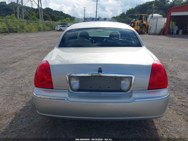 Auction sale of the 2006 Lincoln Town Car Signature Limited, vin: 1LNHM82W16Y630140, lot number: 46084808