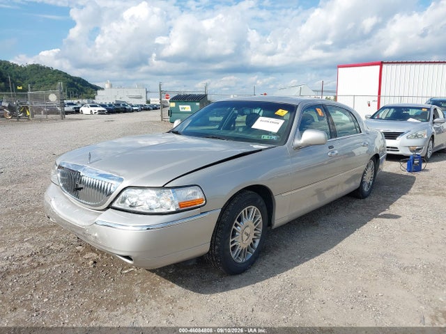 Auction sale of the 2006 Lincoln Town Car Signature Limited, vin: 1LNHM82W16Y630140, lot number: 46084808