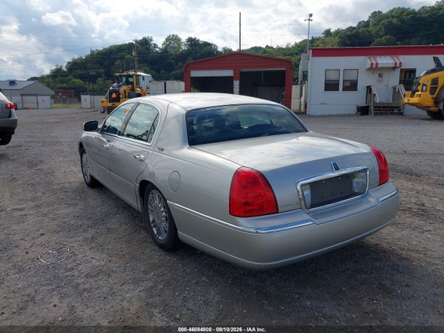 Auction sale of the 2006 Lincoln Town Car Signature Limited, vin: 1LNHM82W16Y630140, lot number: 46084808