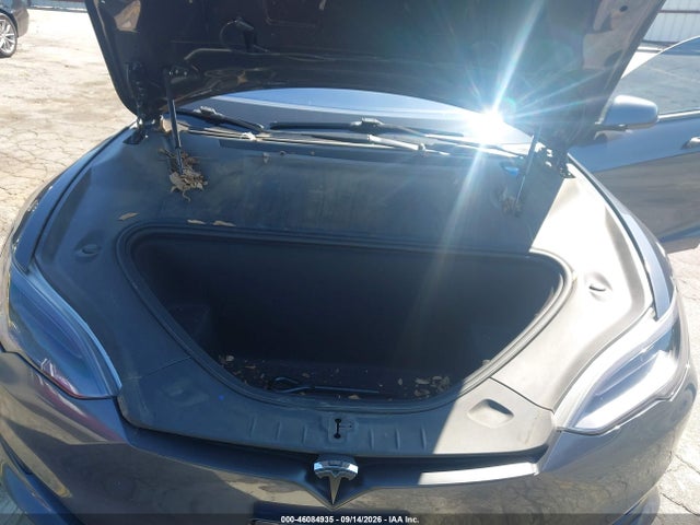 46084935 :رقم المزاد ، 5YJSA1E29KF305541 vin ، 2019 Tesla Model S 100d/75d/long Range/standard Range مزاد بيع