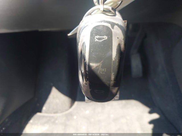 46084935 :رقم المزاد ، 5YJSA1E29KF305541 vin ، 2019 Tesla Model S 100d/75d/long Range/standard Range مزاد بيع