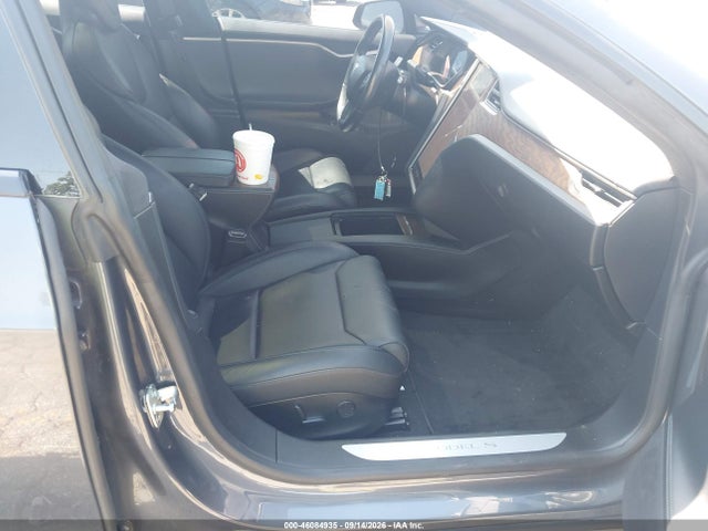 46084935 :رقم المزاد ، 5YJSA1E29KF305541 vin ، 2019 Tesla Model S 100d/75d/long Range/standard Range مزاد بيع